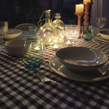 Nappe à carreaux noirs et blancs
