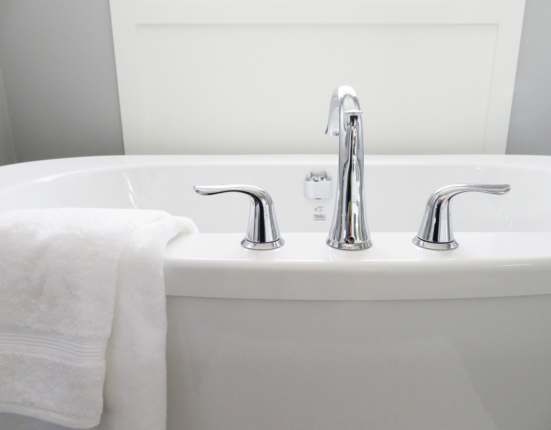 Cómo conseguir un baño estilo mediterráneo