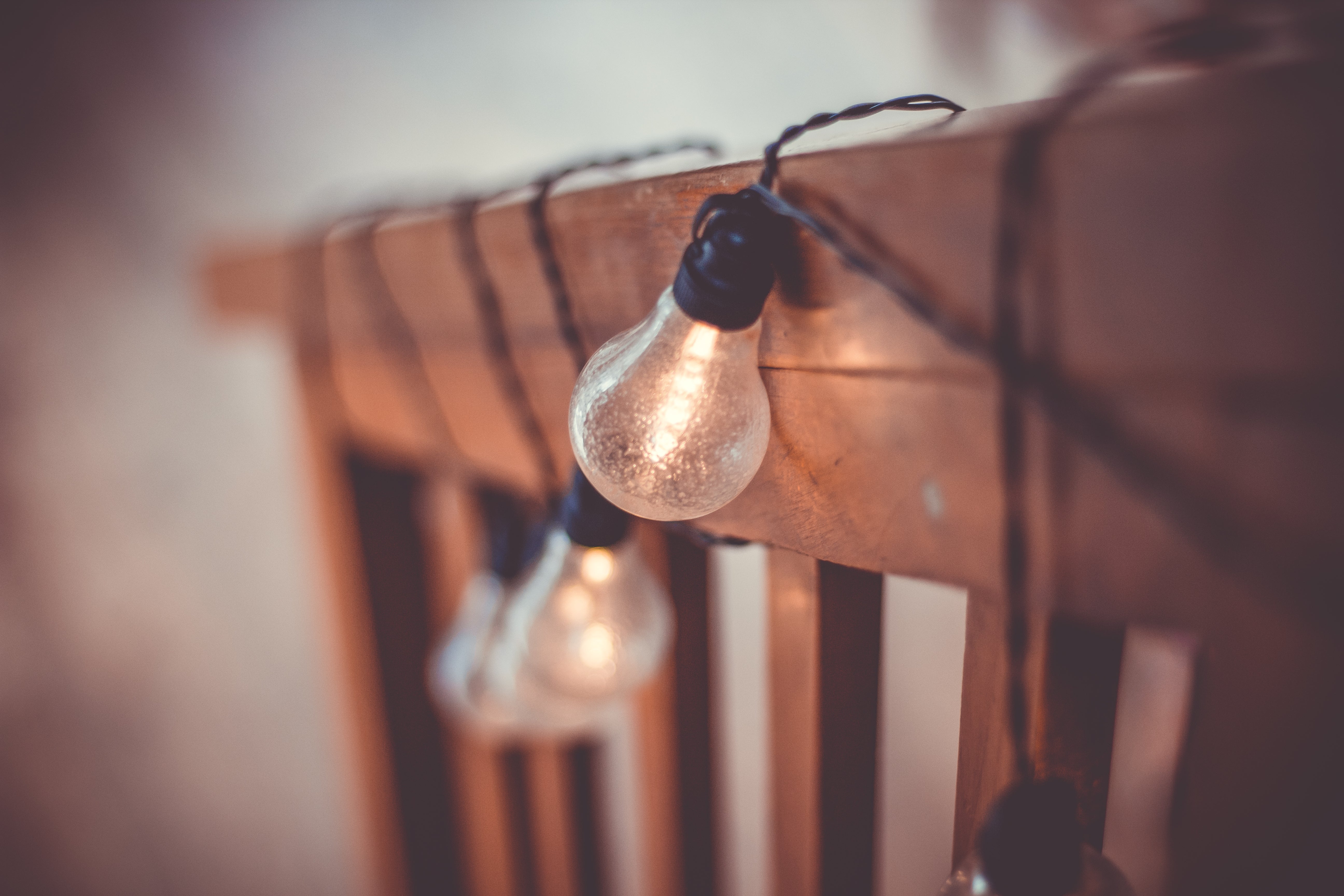 Consigue diferentes ambientes con la iluminación de tu casa