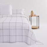 White cotton duvet cover ona