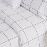 White cotton duvet cover ona