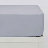 Draps-housses en microfibre gris doux