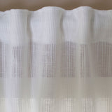 Rideau à cordon froncé