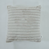 Housse de coussin effet poil margot pierre