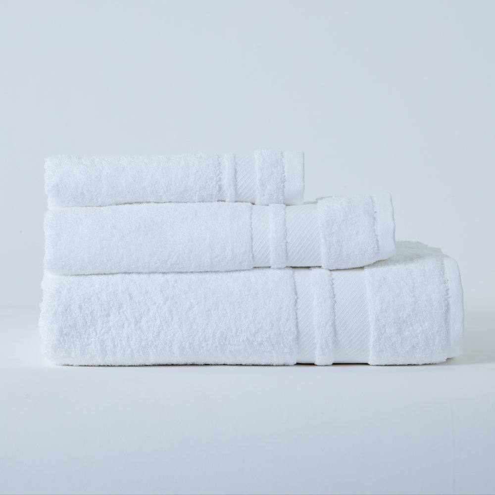 Premium cotton towel 700 g/m² white