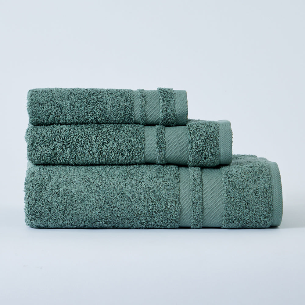 Premium cotton towel 700 g/m² green